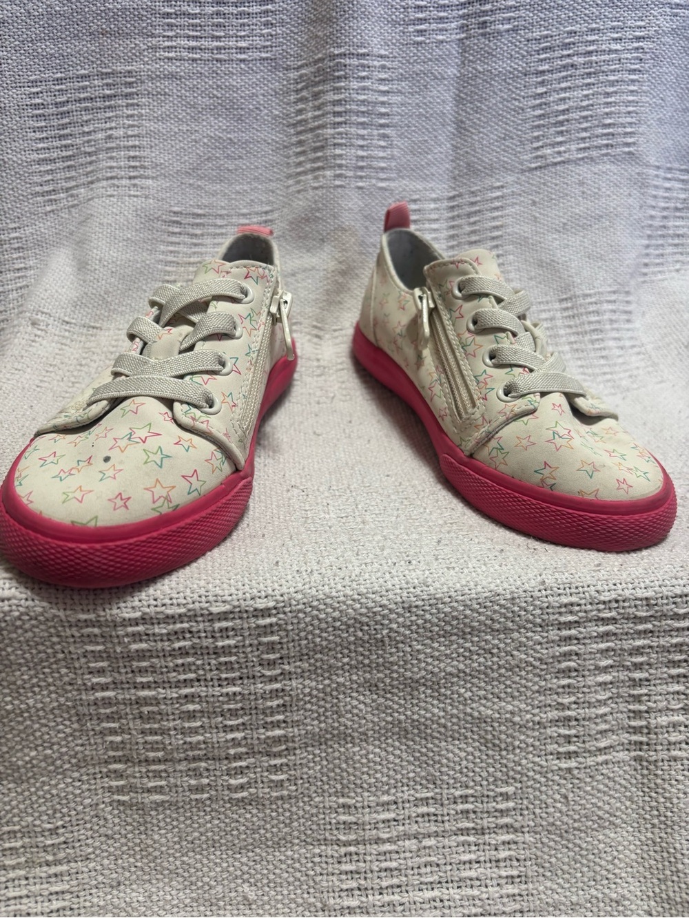 Cat & Jack Cream Star Sneakers with Pink Soles